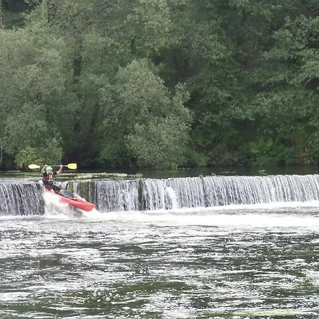 谢夫里维拉酒店 2* 帕德隆