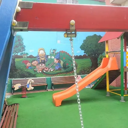 谢夫里维拉酒店